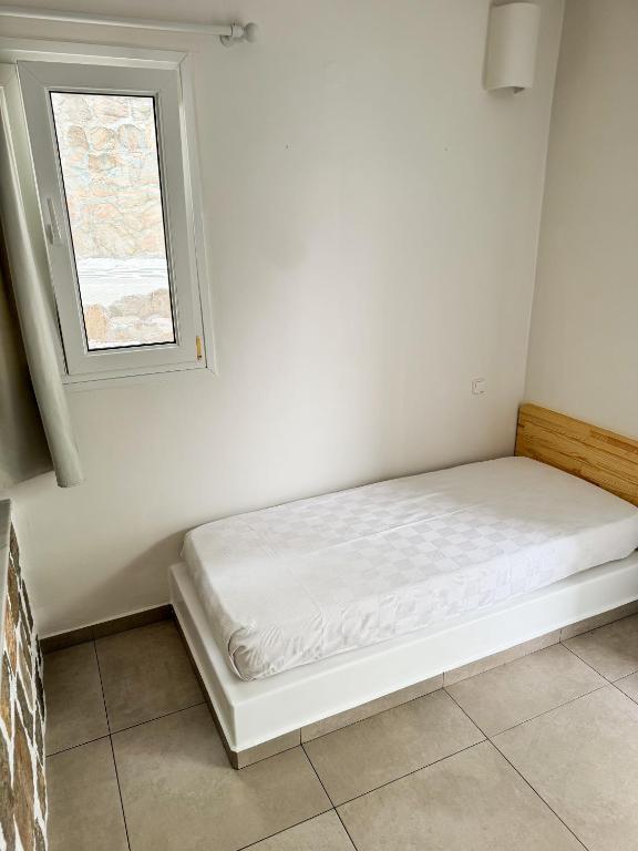 Filoxenia Apartments, Adamantas (updated prices 2025) - 10