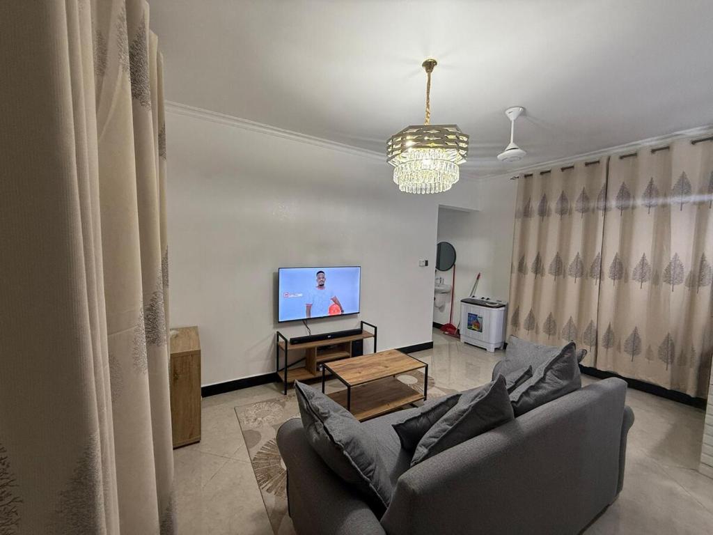 Et tv og/eller underholdning på DC Apartment Near USA Embassy