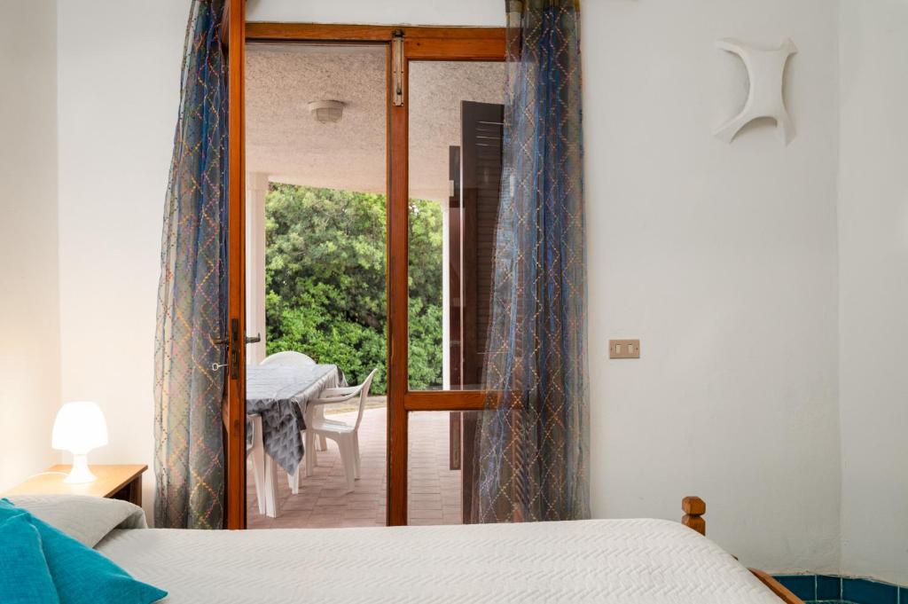 A bed or beds in a room at Villa Bados 8 - Klodge