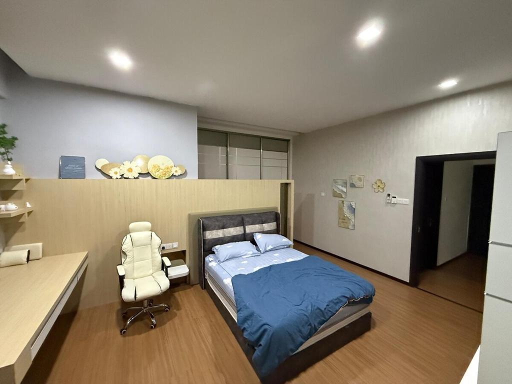 Katil atau katil-katil dalam bilik di Hello Joy 和乐居 4BR - Lopeng, Miri