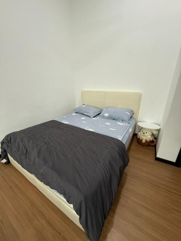 Katil atau katil-katil dalam bilik di Hello Joy 和乐居 4BR - Lopeng, Miri
