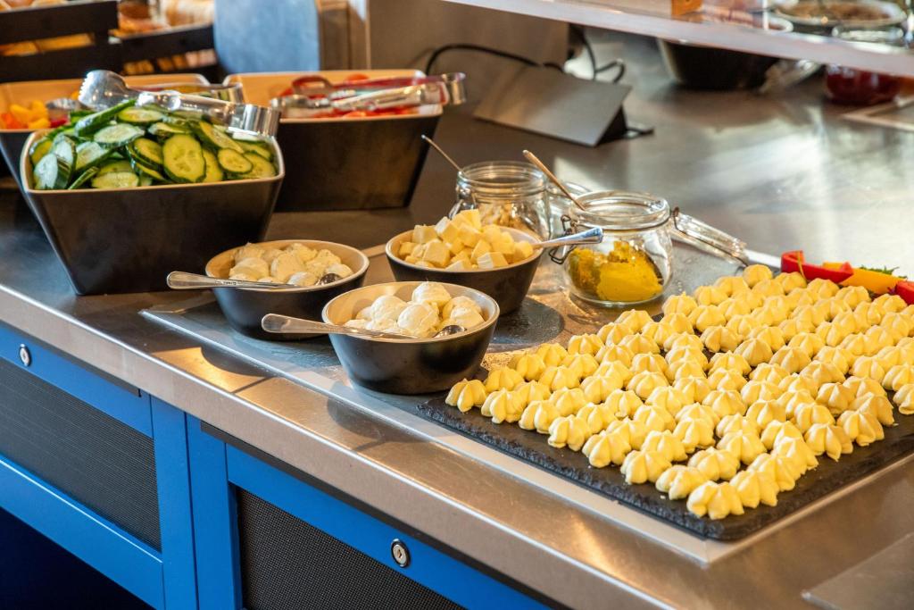 MEININGER Hotel Berlin East Side Gallery - Resim 24