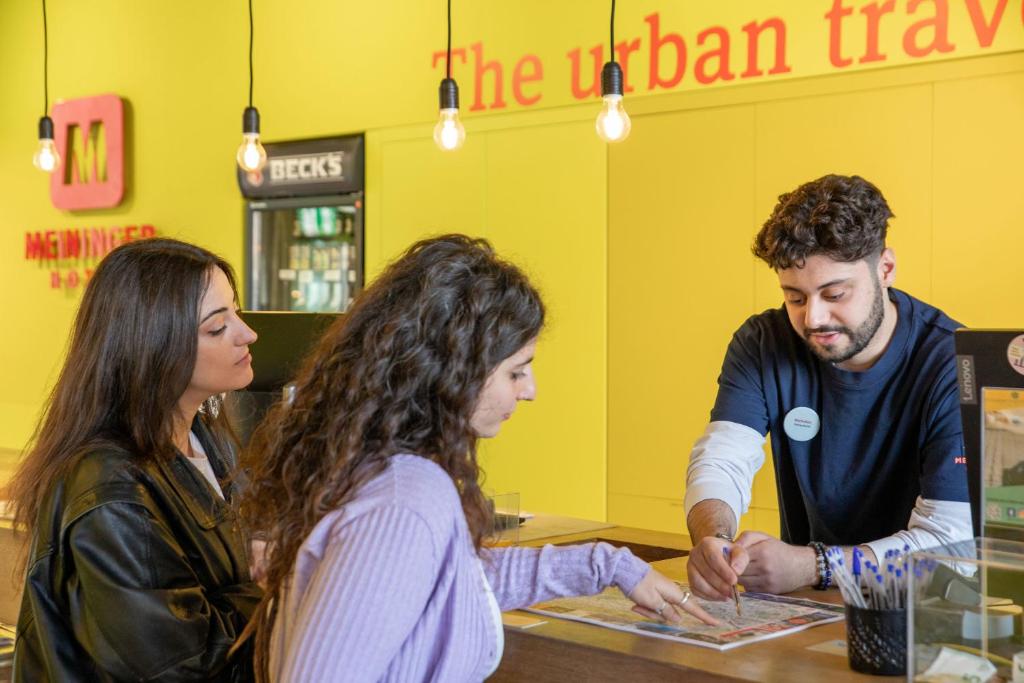 MEININGER Hotel Berlin East Side Gallery - Resim 7