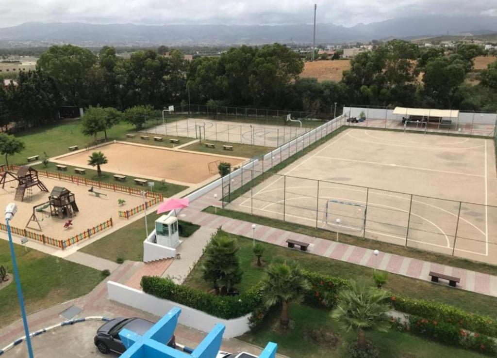 Tenis a/nebo squash v ubytování Appartement Riviera Beach Cabo nebo okolí