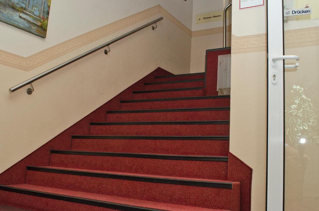 Hotel Polo am ZOB - Resim 30