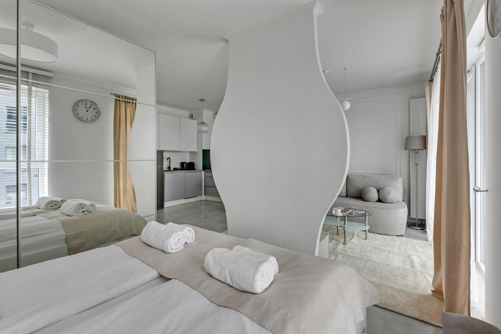 Bastion Wałowa City Center by Downtown Apartments - 8