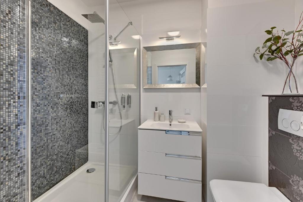 Bastion Wałowa City Center by Downtown Apartments - 16