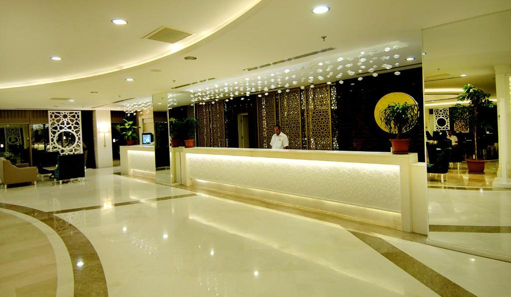 Vstupní hala nebo recepce v ubytování Seamelia Beach Resort Hotel & SPA