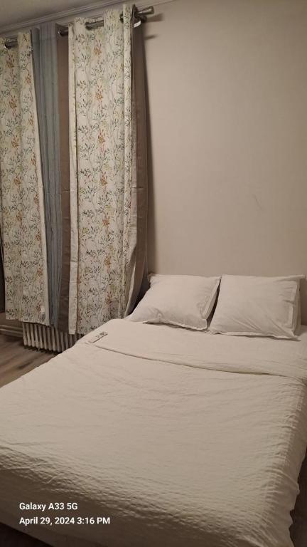 Postel nebo postele na pokoji v ubytování VILLULA