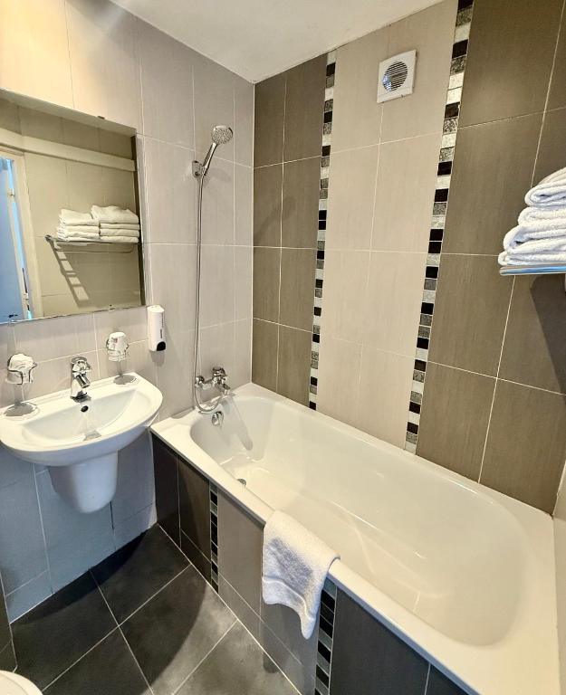 New Hôtel Gare Du Nord - Resim 7