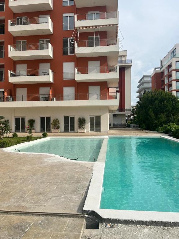 Bazén v ubytování Elite hotel and apartaments nebo v jeho okolí