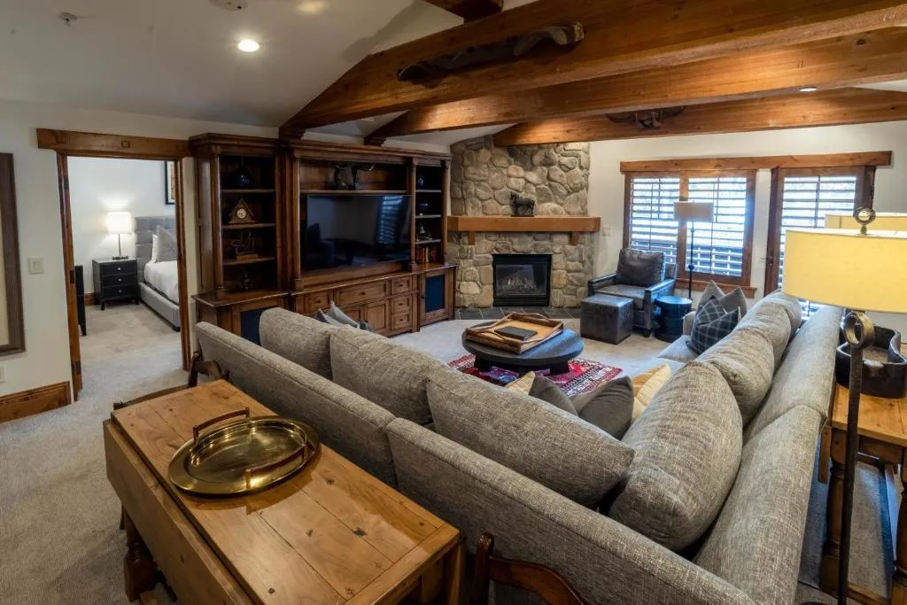 Deluxe Four Bedroom Suite