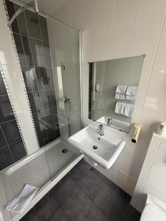 Hotel Richmond Gare du Nord - Resim 27