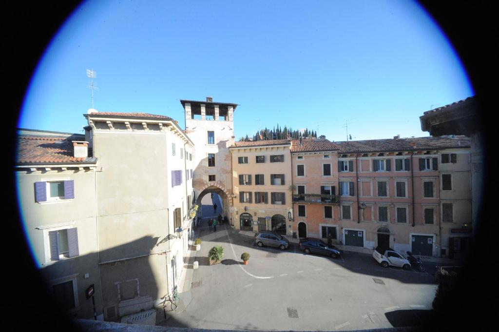 The building in which a panziókat is located