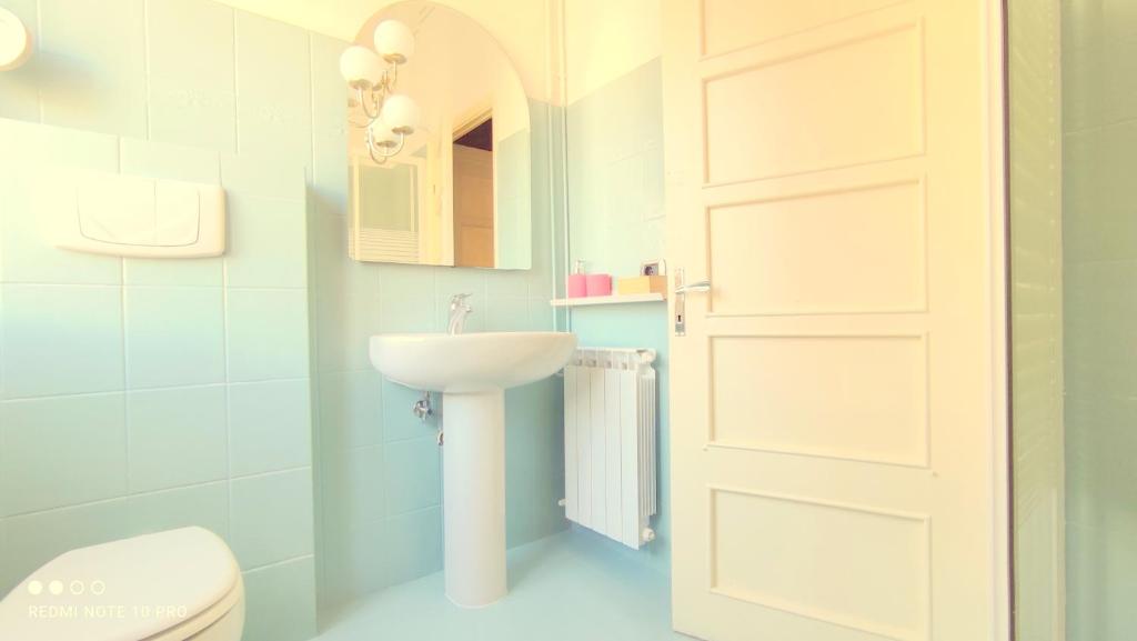 Koupelna v ubytování Jolie Rooms