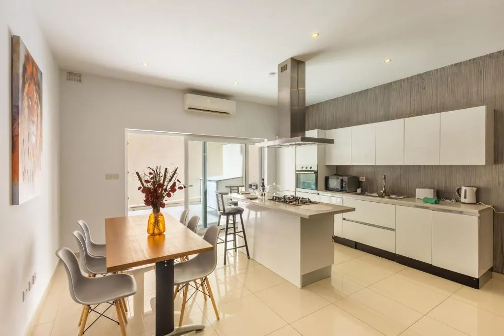 Spacious St Julians Apt Sleep 7 Huge Terrace by QuickTrips