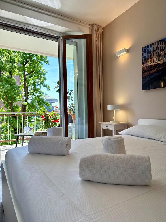 LURO Apartments - City Life Nest