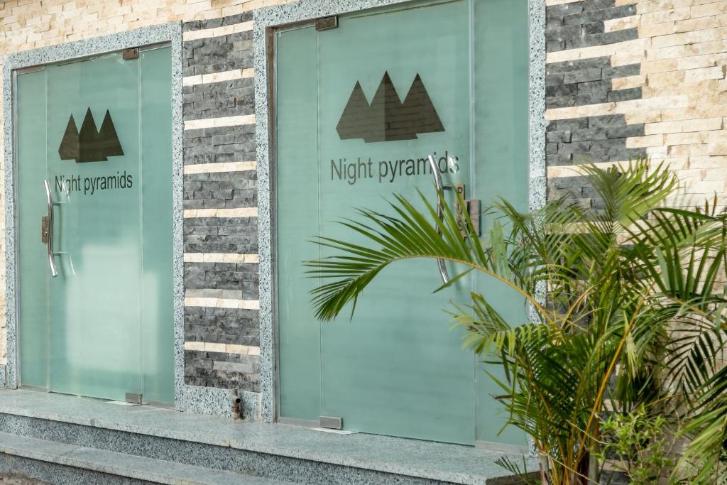 Fotografie z fotogalerie ubytování Night pyramids view Hotel v Káhiře
