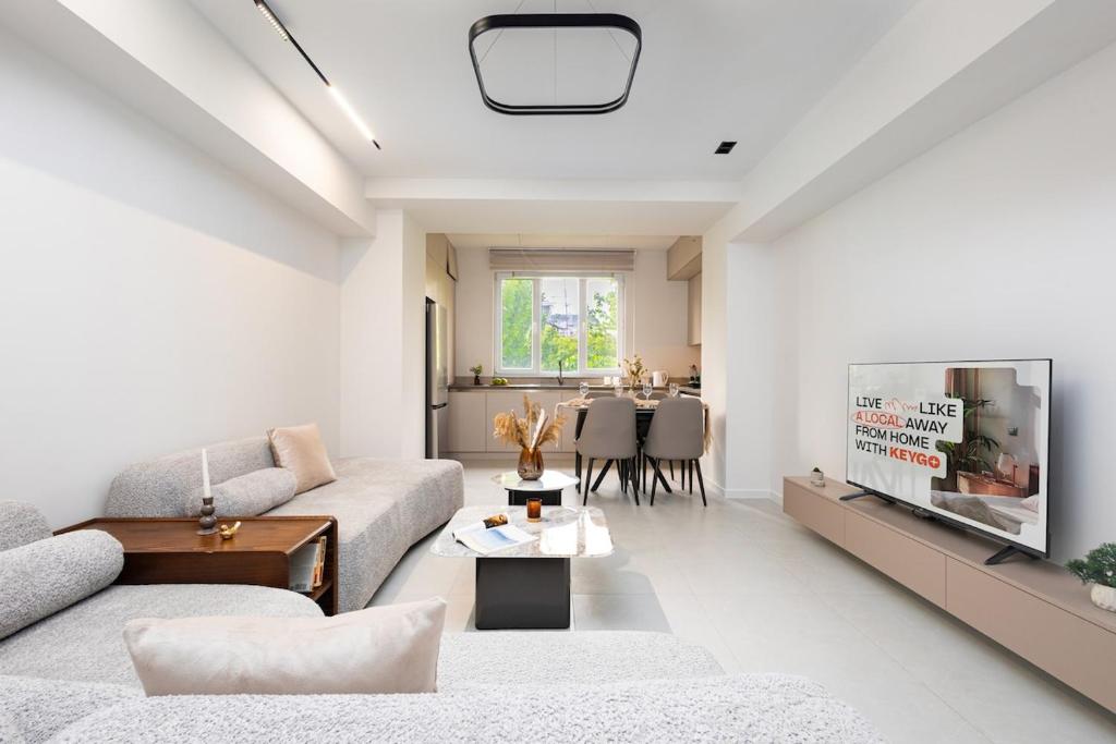 Apartment KeyGo #0157 next to the Blue Mos-que