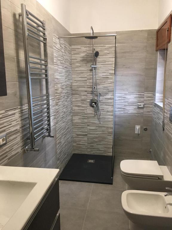 Koupelna v ubytování Residenza Rogiò