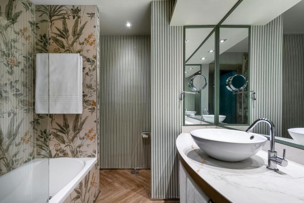 AC Hotel Ciudad de Sevilla by Marriott - Resim 17