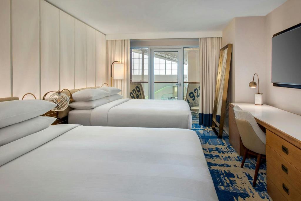 Newport Marriott Hotel & Spa - 