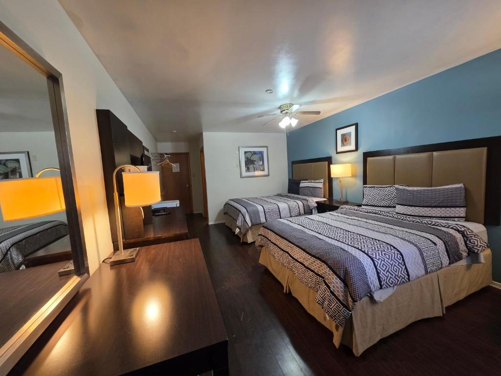 Shenstone Motor Inn photo