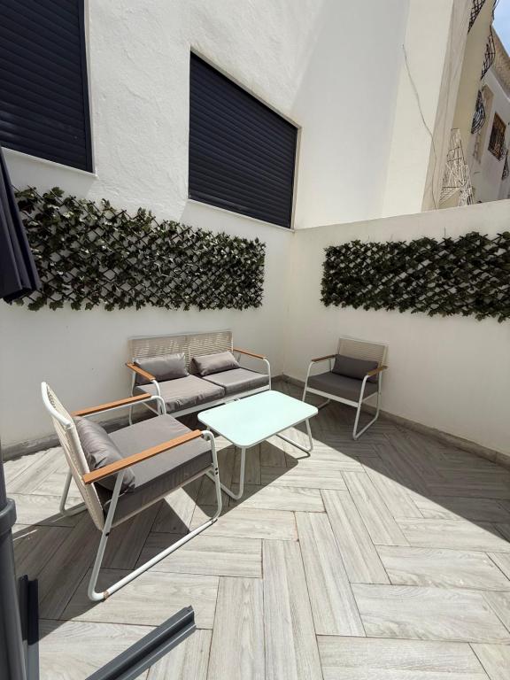 Posezení v ubytování NEW apartment heart of Rabat beautiful terrace