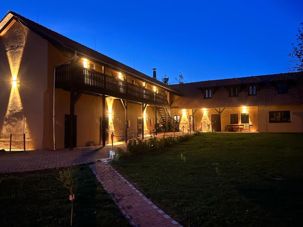 Budova, kde se apartmán nachází