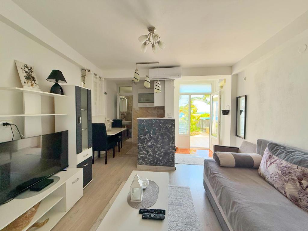 Apartmani Avanti Becici - 5