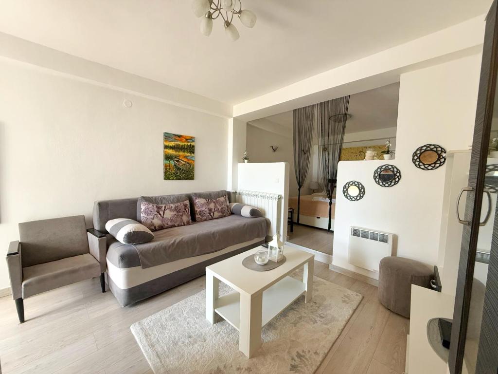 Apartmani Avanti Becici - 4