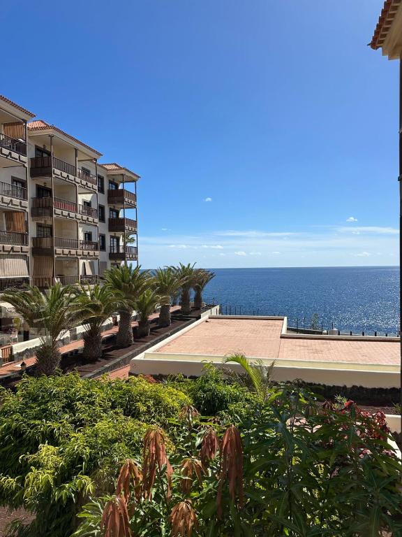 Balcon Del Mar- pool view