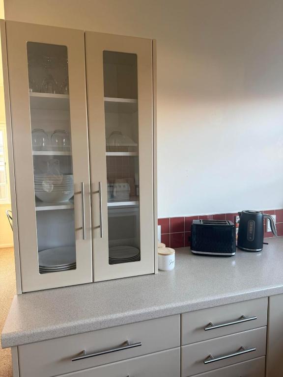 Sun filled character home - Resim 18