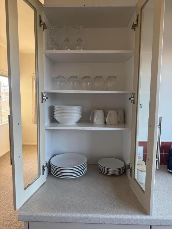 Sun filled character home - Resim 20