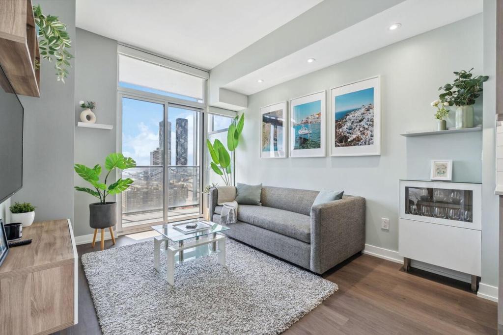 Et opholdsområde på Prime Downtown Condo - St Lawrence Parking