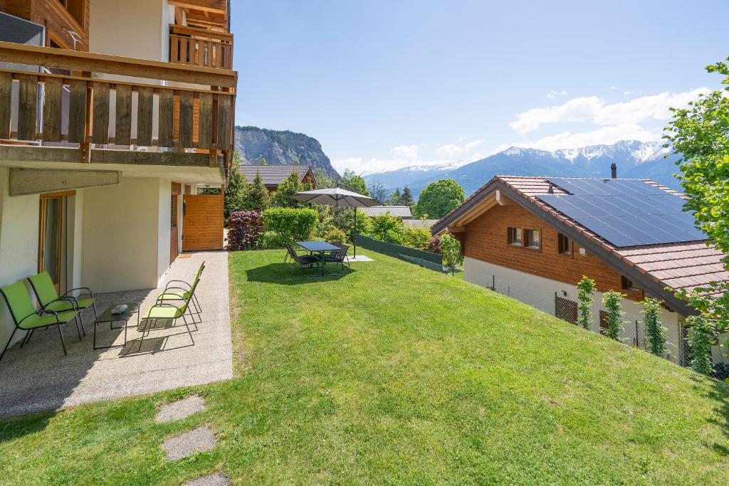 Nespecifikovaný výhled na hory nebo výhled na hory při pohledu z apartmánu