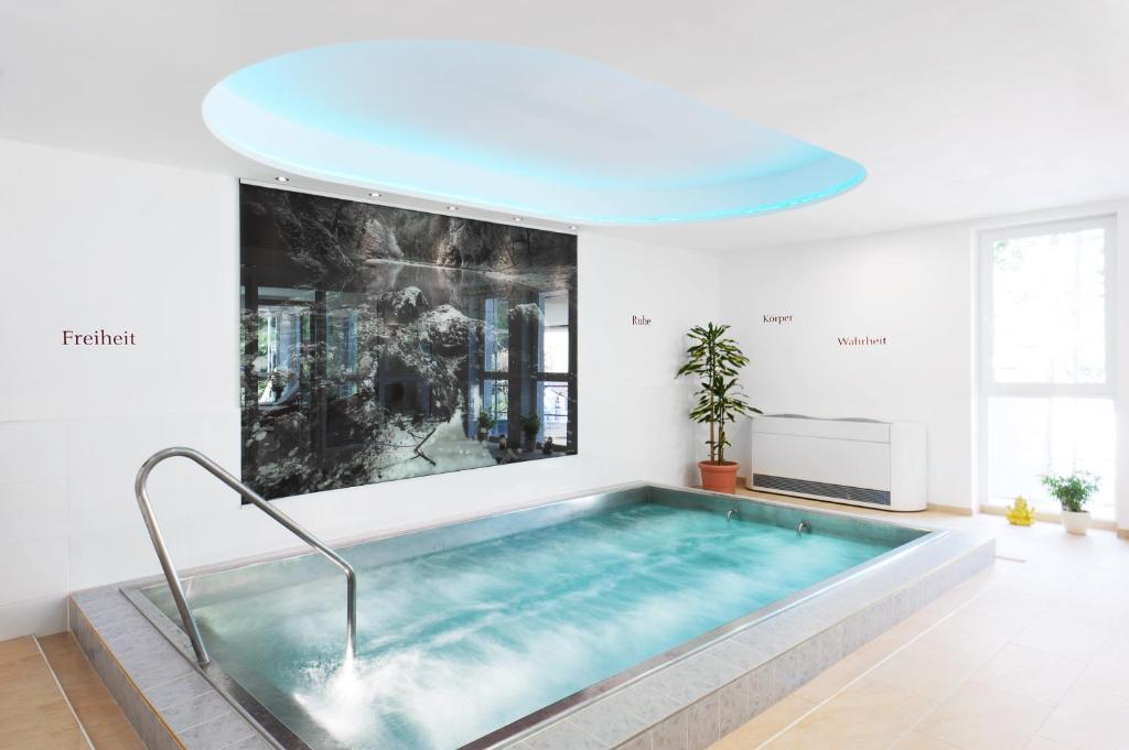 Bazén v ubytování Hotel Payerbacherhof nebo v jeho okolí