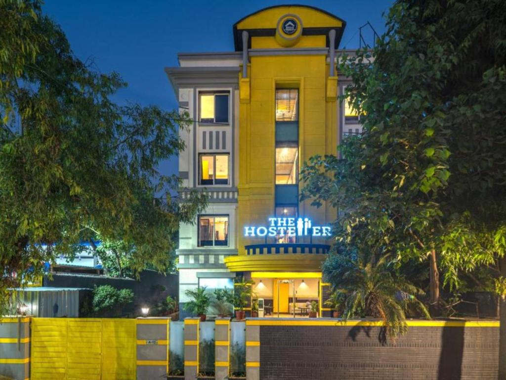 Το κτήριο όπου στεγάζεται  το hostel