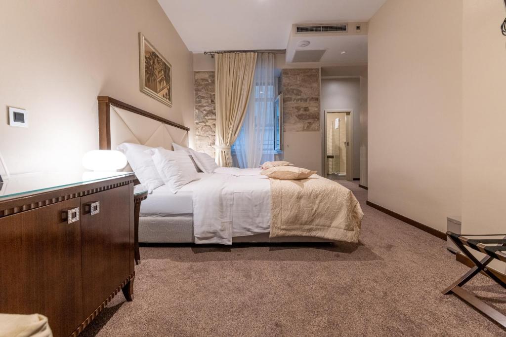 Heritage Hotel Antique Split - 15