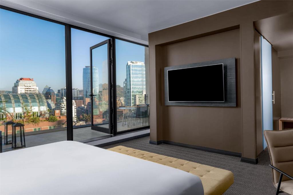 TV a/nebo společenská místnost v ubytování Hyatt Centric Las Condes Santiago