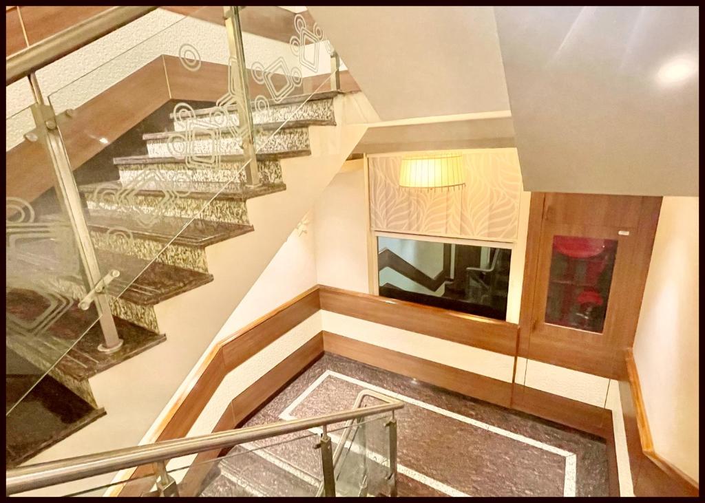 Fotografie z fotogalerie ubytování HOTEL KUVER # PALACE Near Sea Beach - Jagannath temple - Restaurant and Lift Facilities - Fully Air Conditioning Hotel - A Top Rated Hotel v destinaci Purí