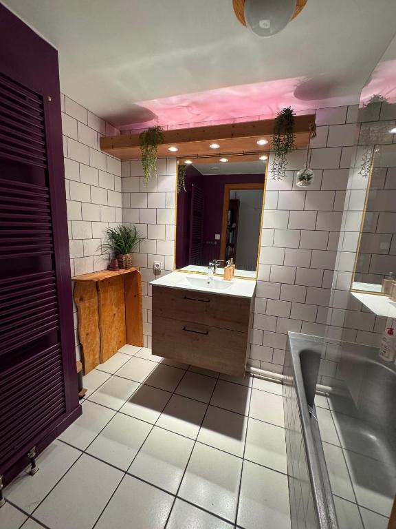 Gîte au Manoir des Sens avec bain nordique jacuzzi sur terrasse privée – photo 3
