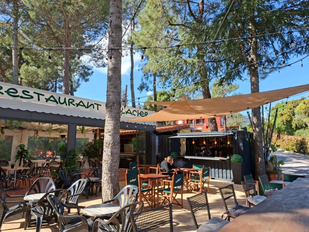 Restaurace v ubytování Camping Des Mimosas