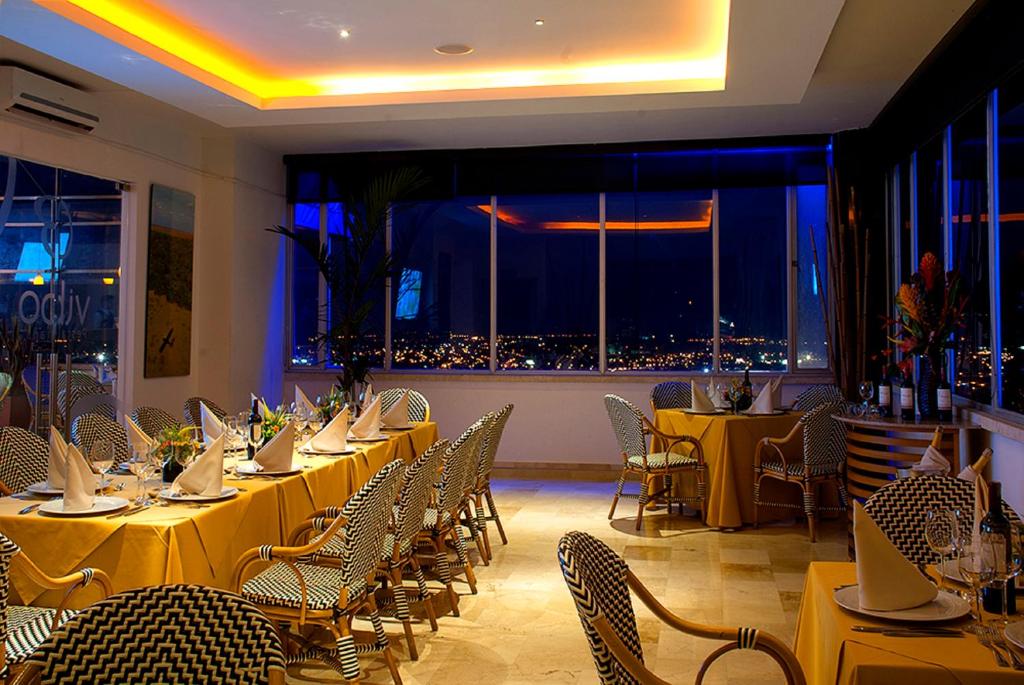 Restaurace v ubytování GHL Hotel Grand Villavicencio
