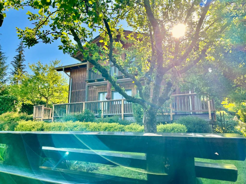 Zahrada ubytování Chalet Attersee - ganzes Ferienhaus, Seeblick, Kamin, Sauna