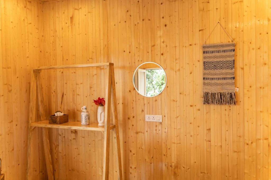 Koupelna v ubytování Ila by Aaryam, Kanatal
