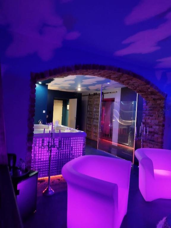 Posezení v ubytování La Terrasse Des Spas - Restaurant - Institut Massage