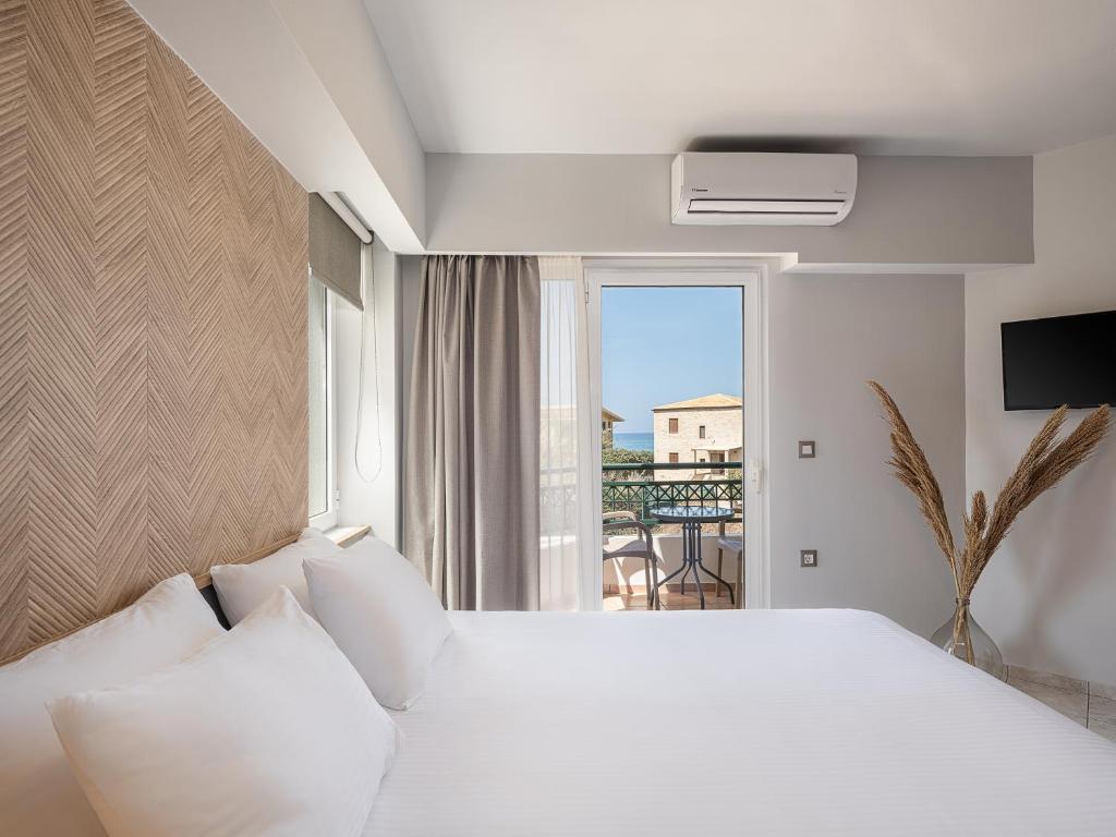 Beachfront · Private Beach Alexia Beach Hotel - Deluxe Tweepersoonskamer Met Balkon