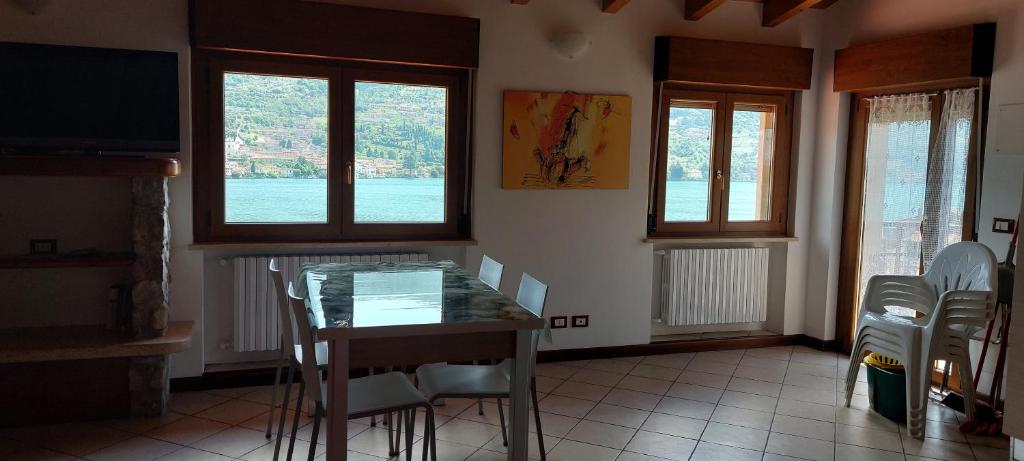 Fotografie z fotogalerie ubytování holiday on the island v destinaci Monte Isola