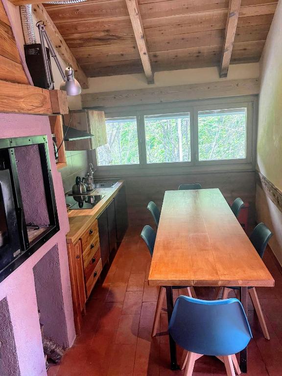 Kuchyň nebo kuchyňský kout v ubytování Chalet Morier